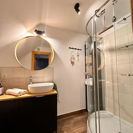 Nad Jeziorem Rybical 1 رن